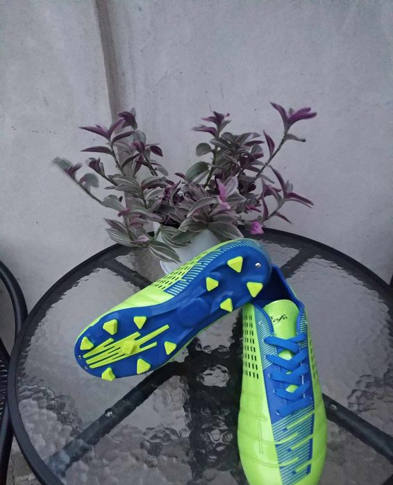 Buty sportowe GOFC 44 + skarpety sportowe NIKE