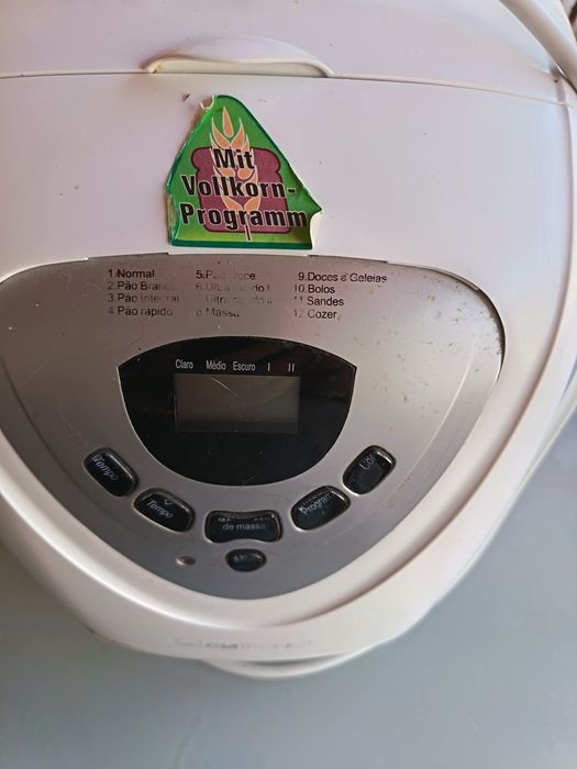 Máquina de fazer pão Clatronic