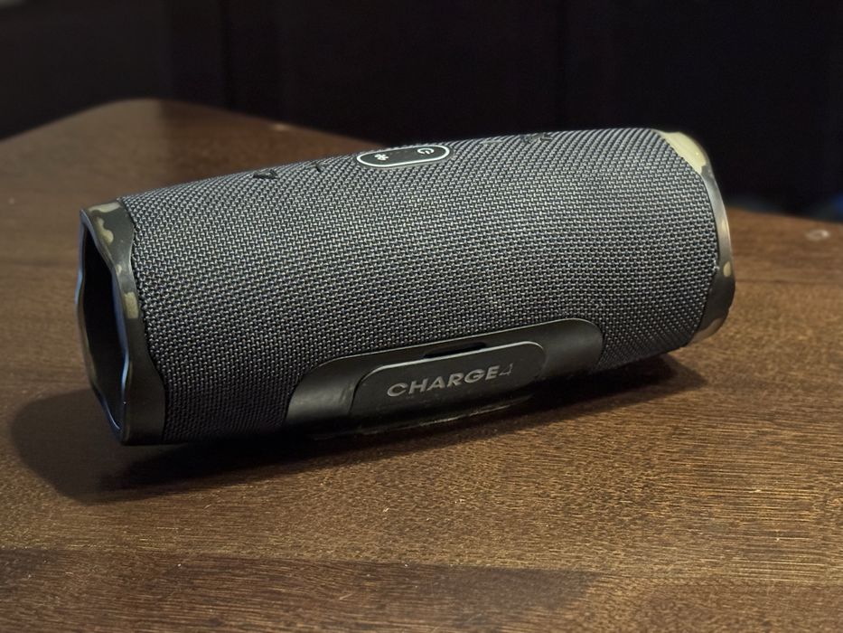 Пара Bluetooth-колонок JBL Charge 4
