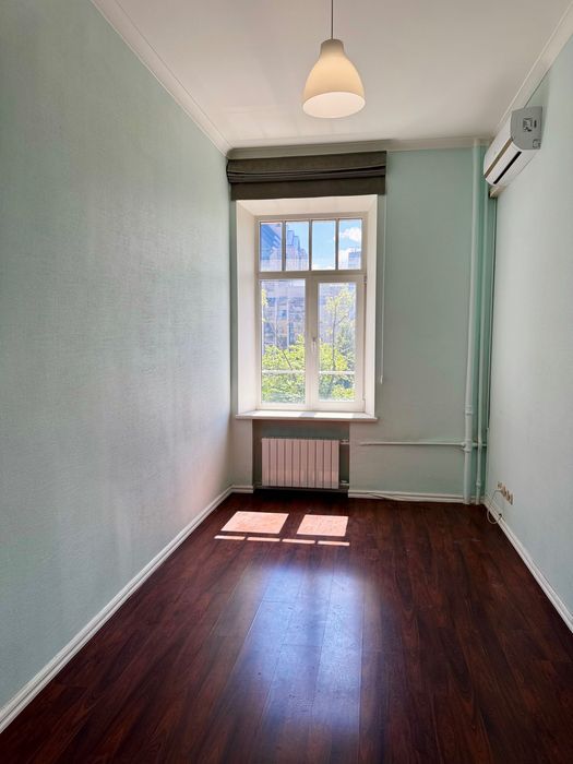 Продам квартиру 189,4 м², сталінка — Козловського 5, урядовий квартал