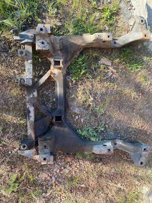 Передняя  балка подрамник Mercedes w168 A140 A160 A170 А класс