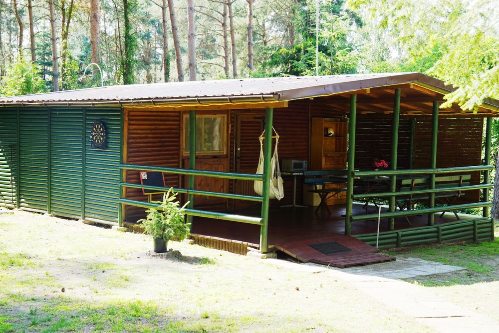 Sosnowy zakątek - domek na wynajem w pobliżu jeziora
