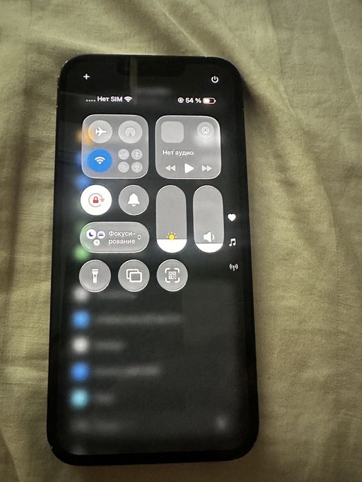 iPhone 16e на запчасти