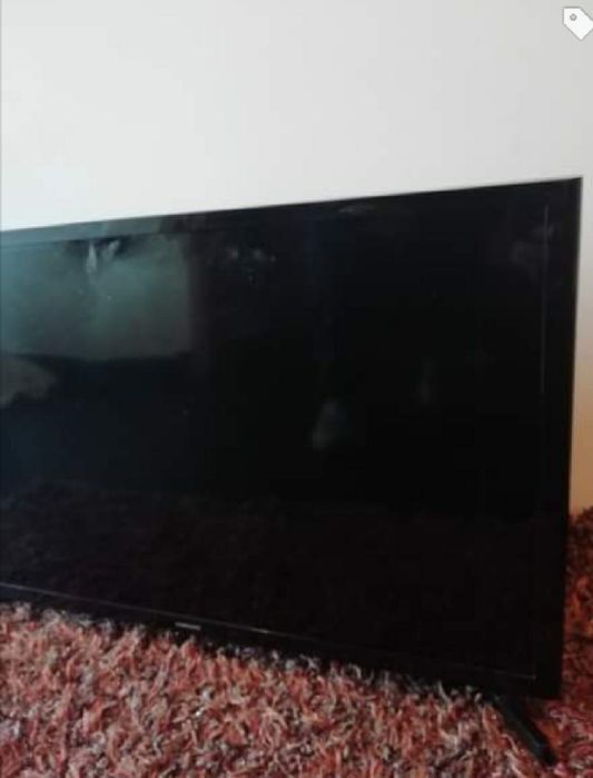 TV Samsung 32- UE32J4000AW -