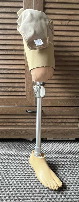 Proteza Udowa Otto Bock Ortotek Noga Prawa