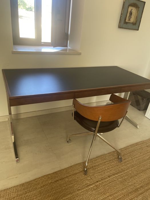 Secretaria e cadeira da Zara Home como novas