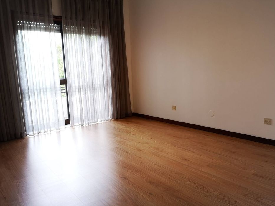T3 Areosa-Rio Tinto Condominio Fechado