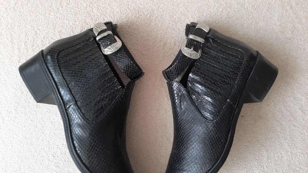 Czarne botki zara 40