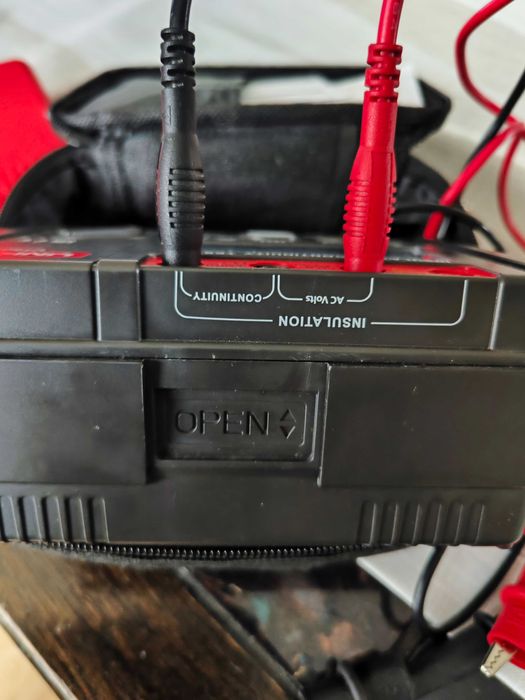 Miernik rezystancji izolacji UT501B - Profesjonalny Tester Izolacji