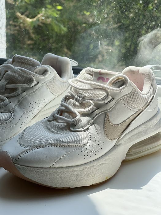 Жіночі кросівки Nike Air Max Verona 'Summit White