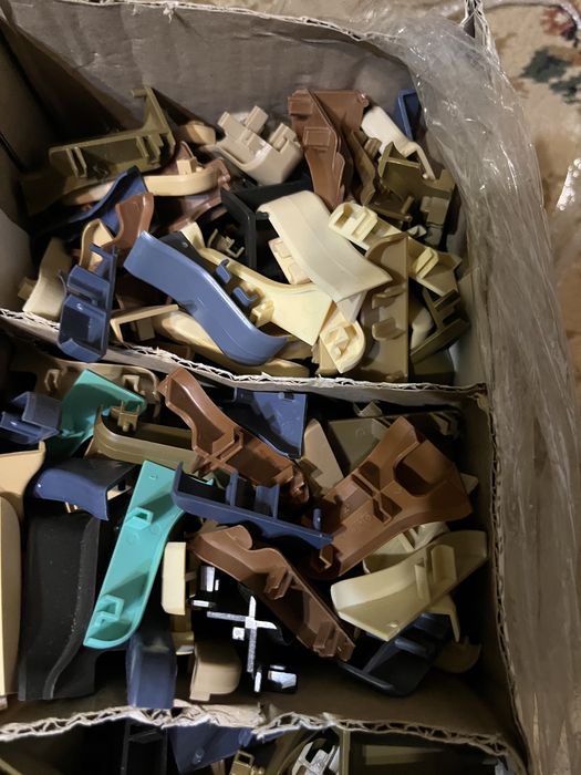 Зʼєднання для плінтусів пластмасових