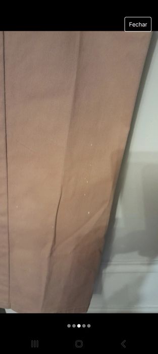 Calças de ganga com alguns salpicos mais claros