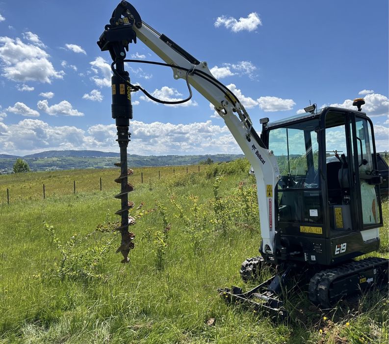 Minokoparka Bobcat E19 120 mth!!