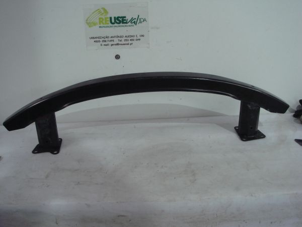 Reforço pára-choques frente VOLKSWAGEN Passat (3B3)