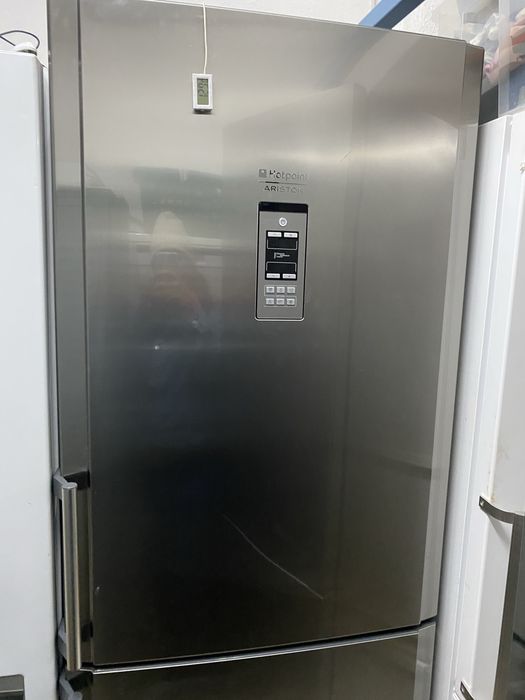 Frigorifico hotpoint combinado cinza