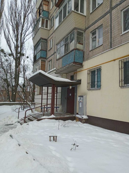 Продам 2-кімн. Щу́сєва вул. 42а, 47 м.кв.МетроСирець 2 хвилини пішки.
