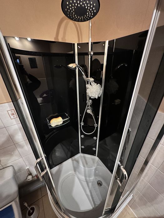 Kabina prysznicowa z hydromasarzem