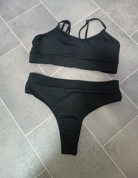 Продам купальники