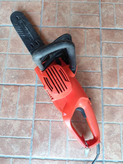 Motosserra elétrico black & decker 35cm