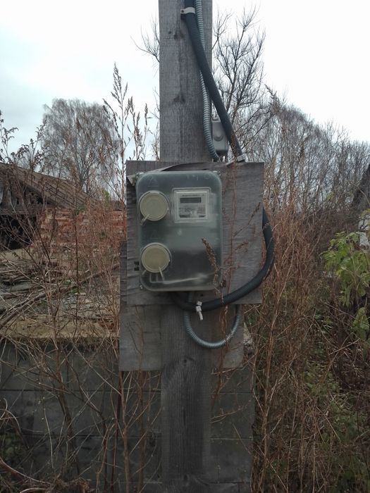 Продам земельну ділянку з старим будинком в с.Тараканів