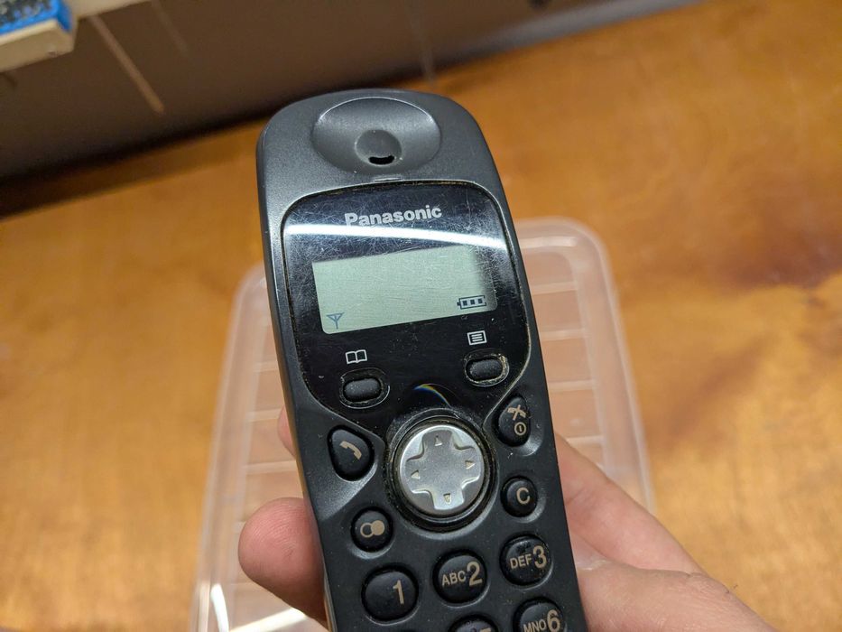 Telefon stacjonarny Panasonic bezprzewodowy