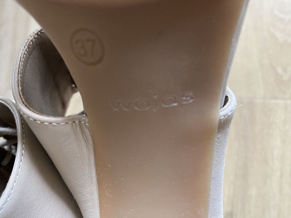 Skorzane sandaly Wojas