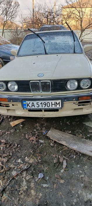 Продам Бмв е 30  1985г