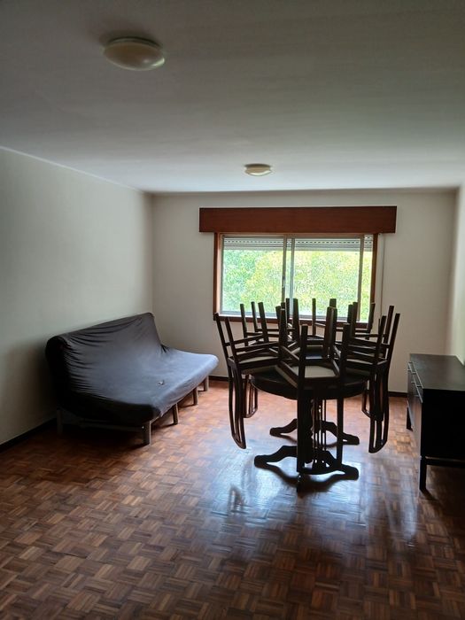T1 de 80m2 com um arrumo, Porto