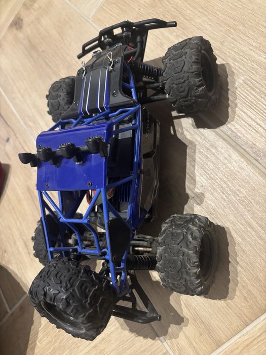 Auto na pilota niebieskie terenowe