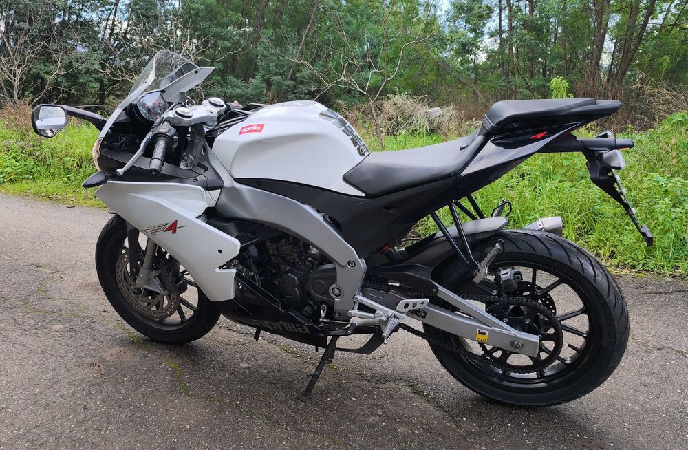 Moto Aprilia Rs4 125