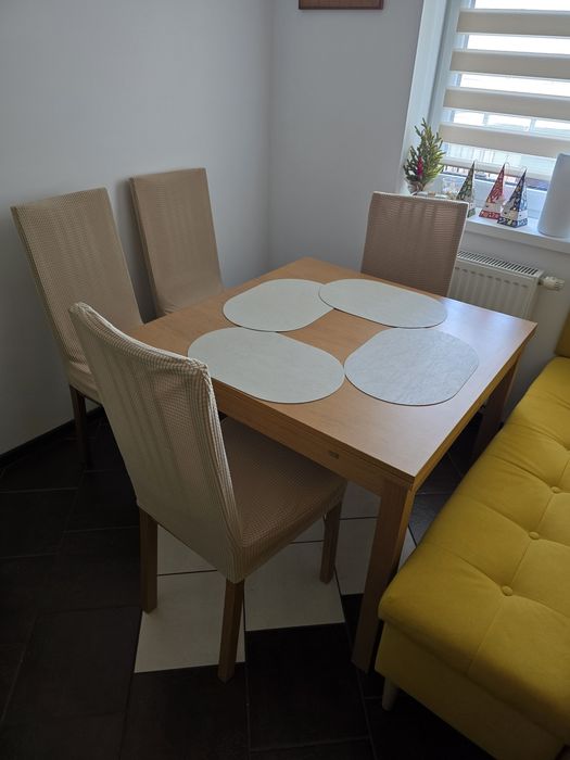 Stół rozkładany + 4 krzesła IKEA