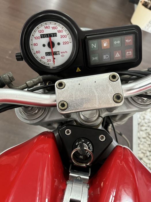 Ducati monster 900 ( troca)