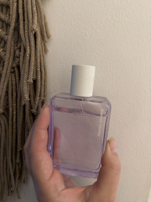 perfumy Ariana Grandę GOD IS A WOMAN