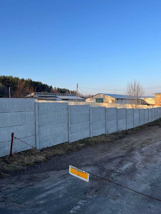 Продаж Комерційного приміщення (Земельна ділянка 2,4 Га )