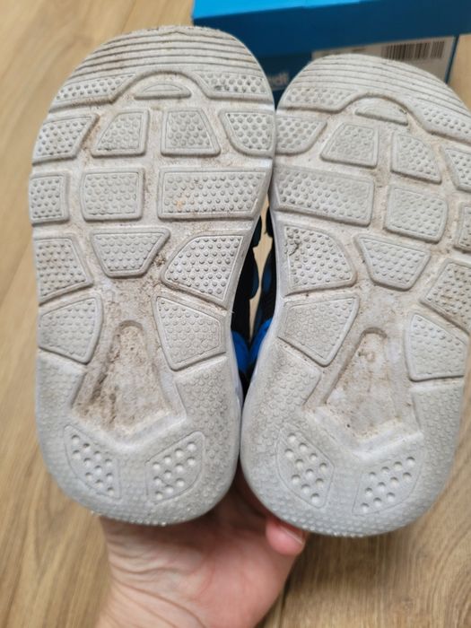 Buty sportowe sprandi 25 świecące