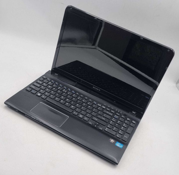 Laptop Sony VAIO 320/4GB Intel Core I3/HDD/WIN10
