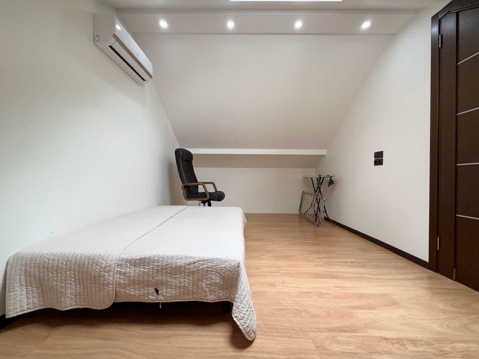 Трьохкімнатний Penthouse 110m2 в ЖК Комфорт Таун |м|Лівобережна