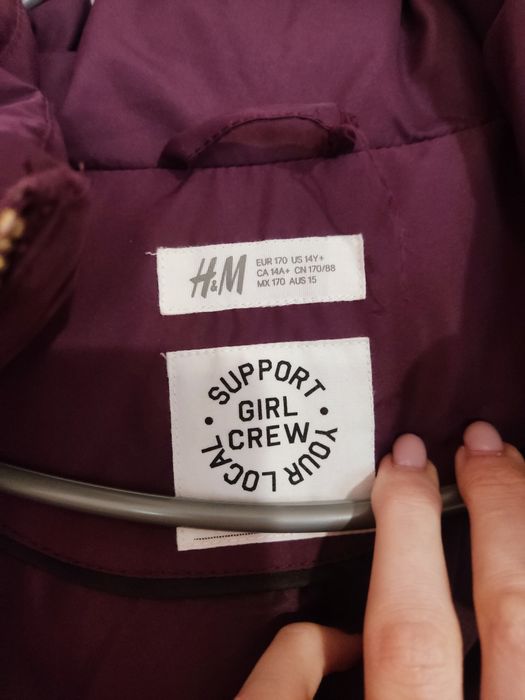 Bezrękawnik fioletowy z kapturem