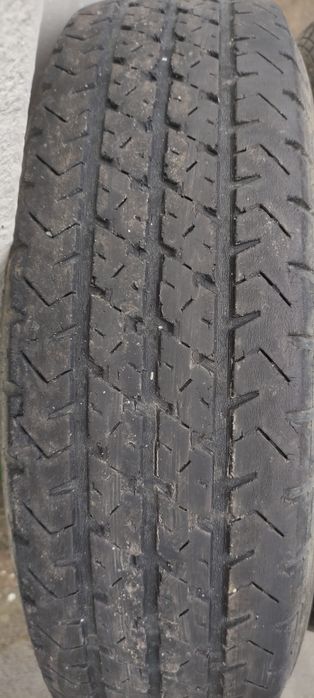 Pneus 195 80 R15