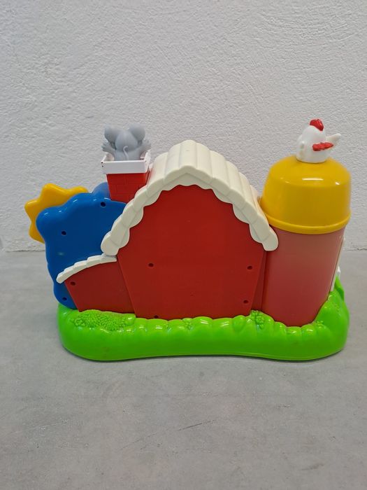 Brinquedo Musical a Quinta bebé