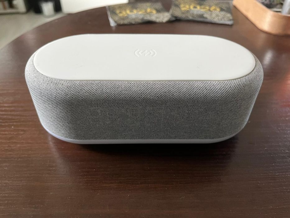 zegarek, głośnik bluetooth, ładowarka. 3 w 1.