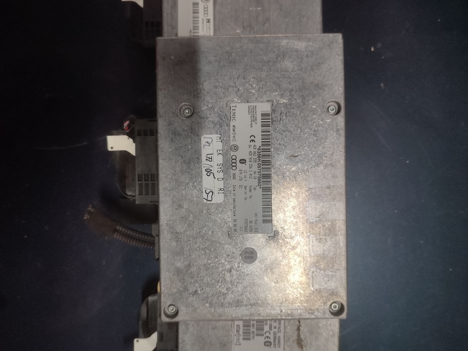 Блок управління інтерфейсом АУДІ А6 с6