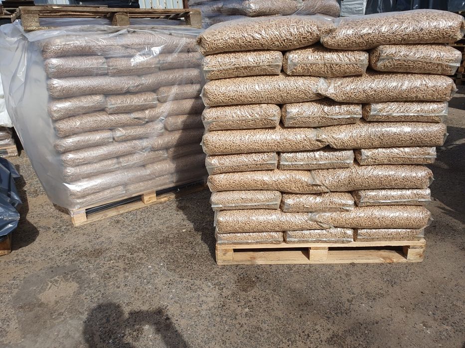 Pellet sosnowy Biopel Olczyk Karoń Igła Król Lasu Task  dębowy