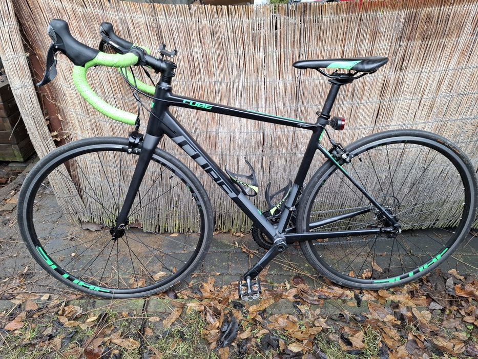 Cube attain ,shimano 105