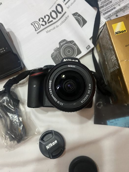Nikon D3200 com objetiva e acessorios