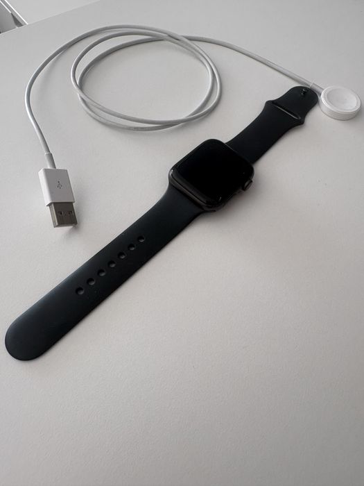 Apple Watch SE em excelentes condicoes