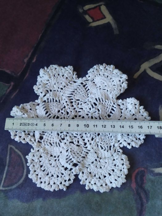 Ручная работа (вязаные салфетки)