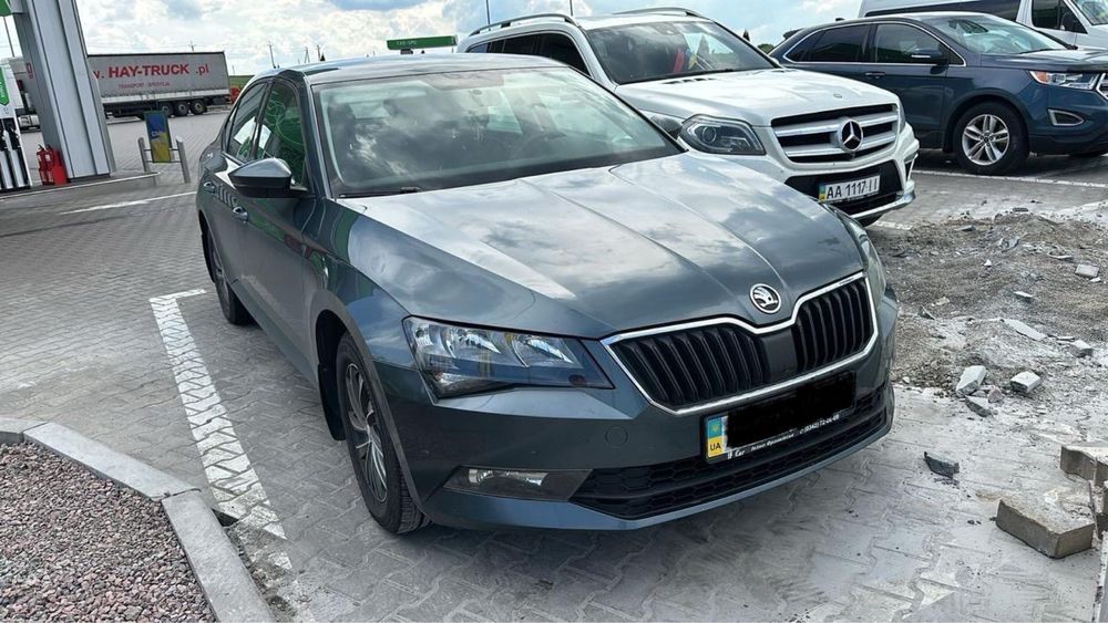 Передні оригінальні фари Skoda Superb 3 (Шкода Суперб), оригінал