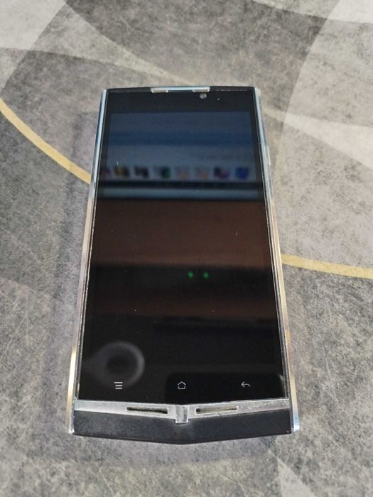 Продам Uhans U100 оригинал цвет черный .