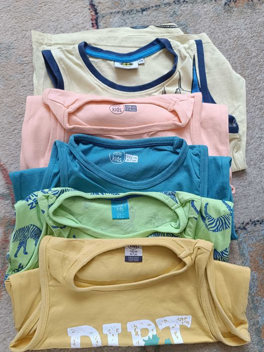 Dziecięce bluzki bez rękawka